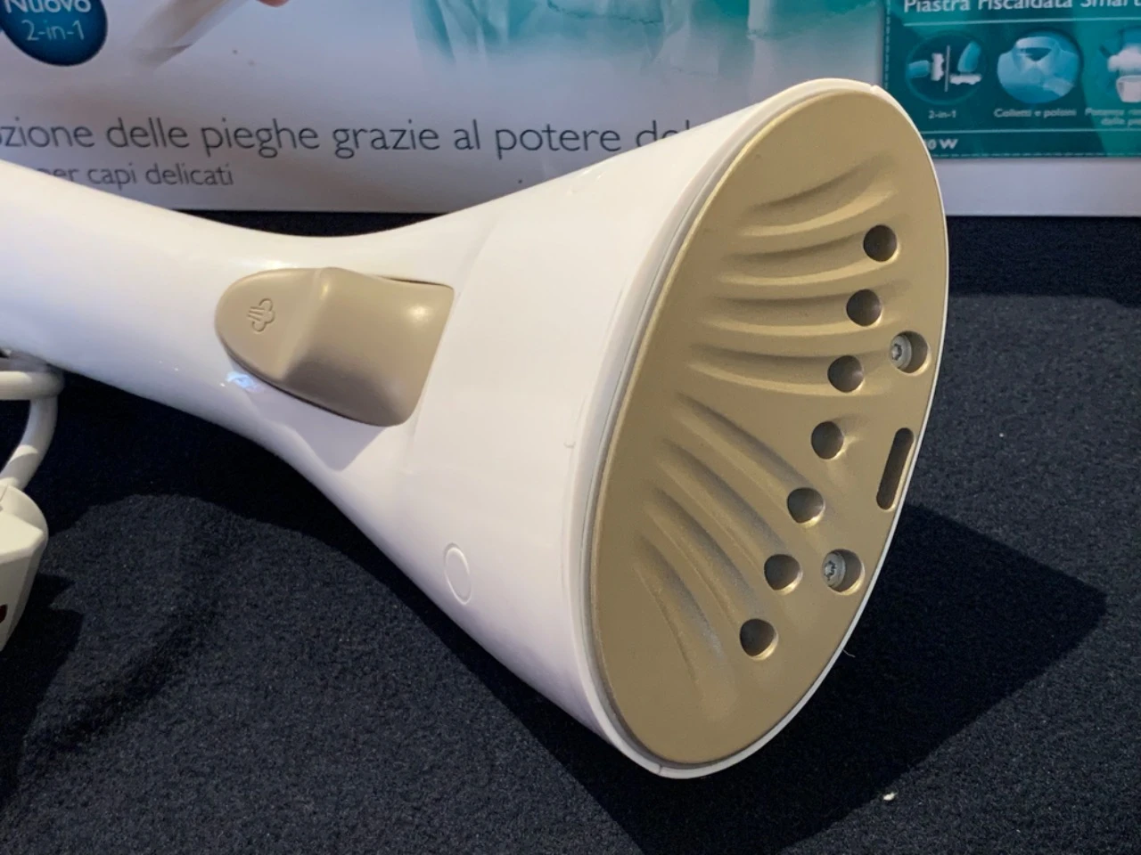 Philips electric handheld steamer with instruction manual – photo 3